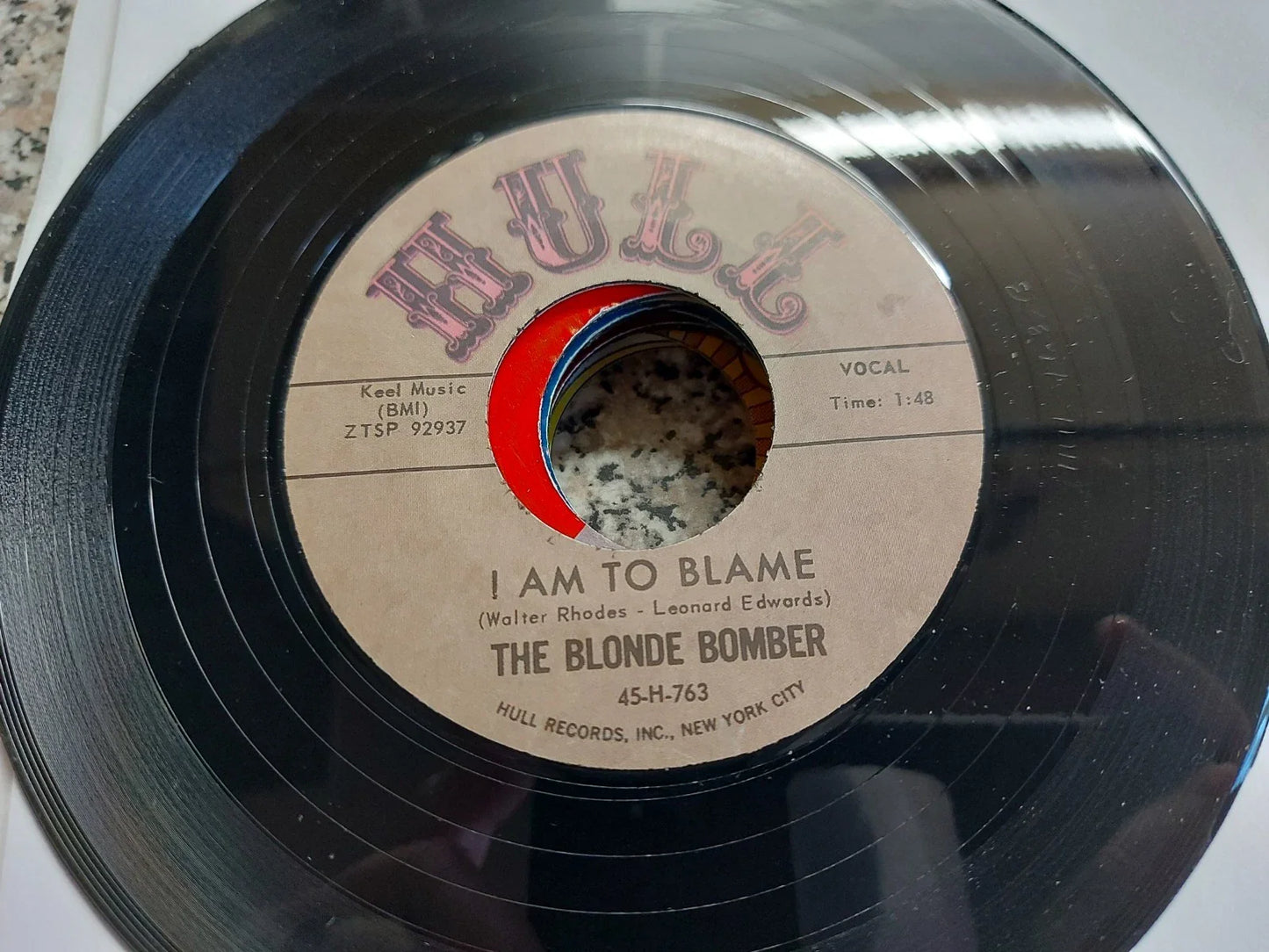 THE BLONDE BOMBER -  I AM TO BLAME / STROLLIE BUN